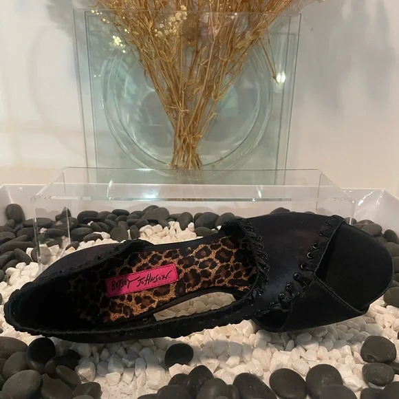 Betsy Johnson Black Heels - Picture 3 of 3